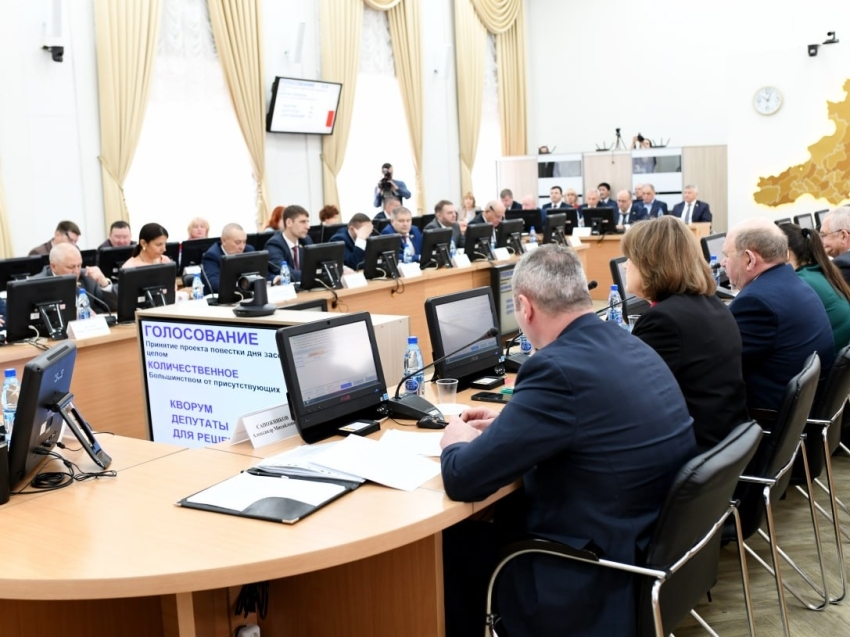 Два закона, направленные на борьбу с алкоголем, приняли в окончательном чтении в Забайкалье